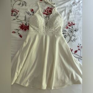Speechless short white dress from Macy's size 5 juniors v-neck, halter neck